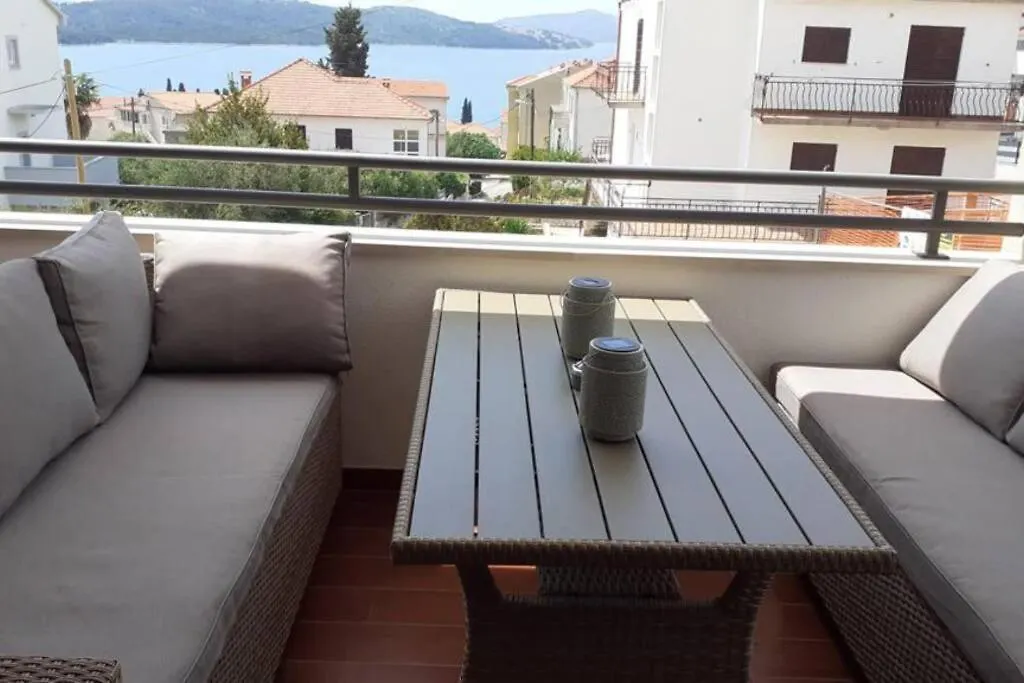 Villa Carmen Trogir 0*,  Croácia
